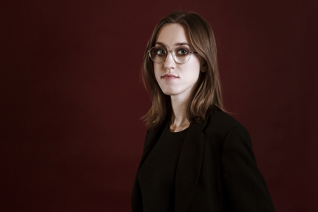 adrianna_smug_smaller Adrianna Smug