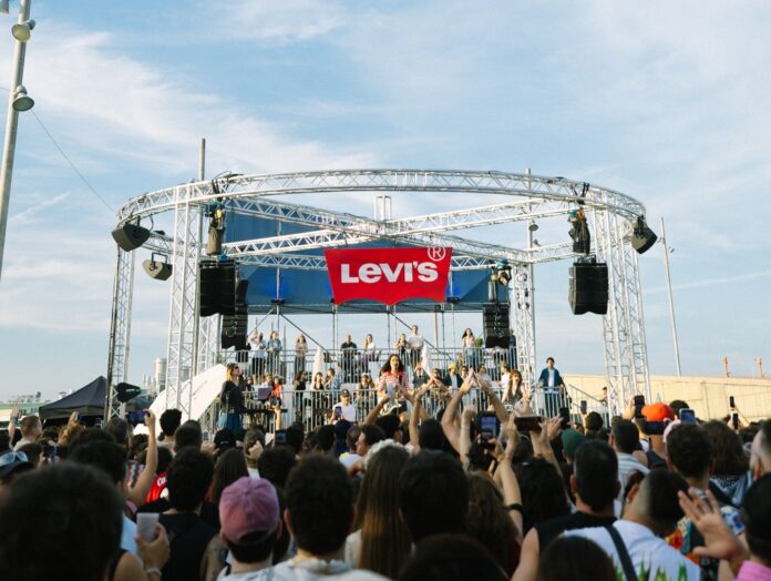 Levi's