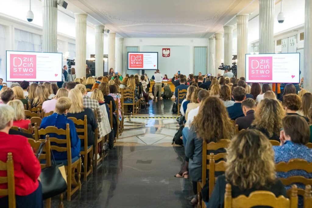 Inauguracja kampanii Dzieciństwo bez przemocy w Sejmie